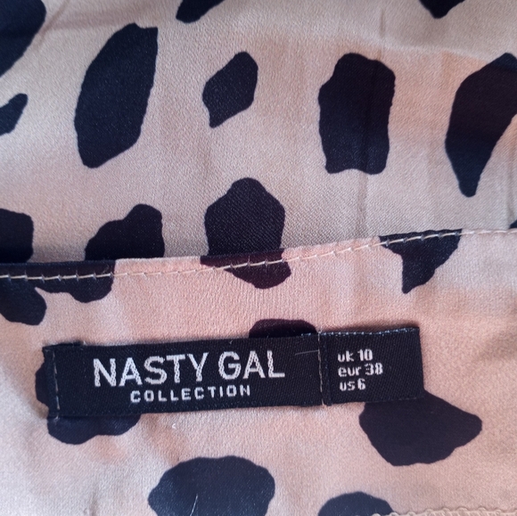 Nasty Gal Animal Print Mob Wife Classic Silky Flowy Casual Boho Faux Wrap Skirt - Picture 6 of 6